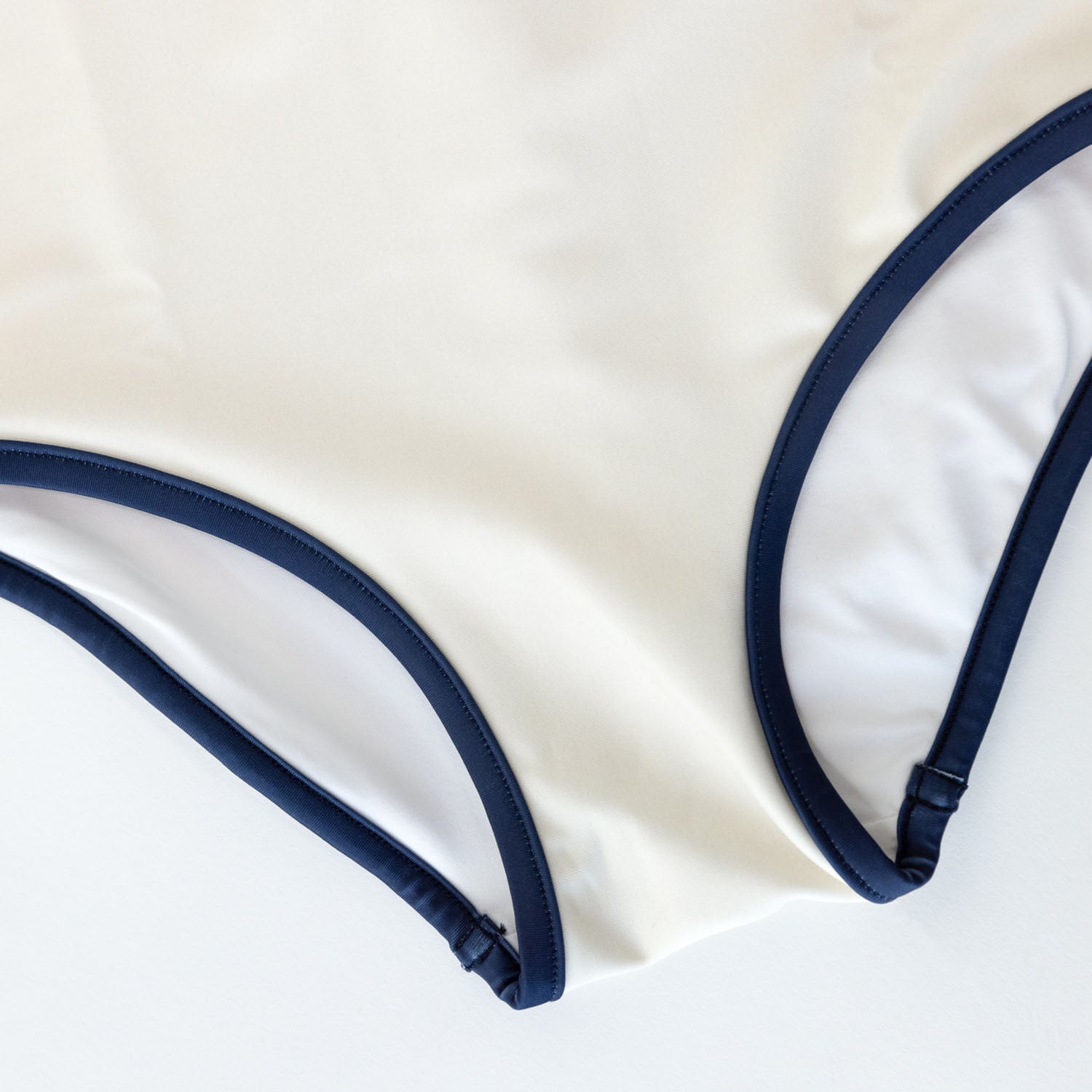 Mädchen UV-Badeanzug Sailor Nice - weiß navy