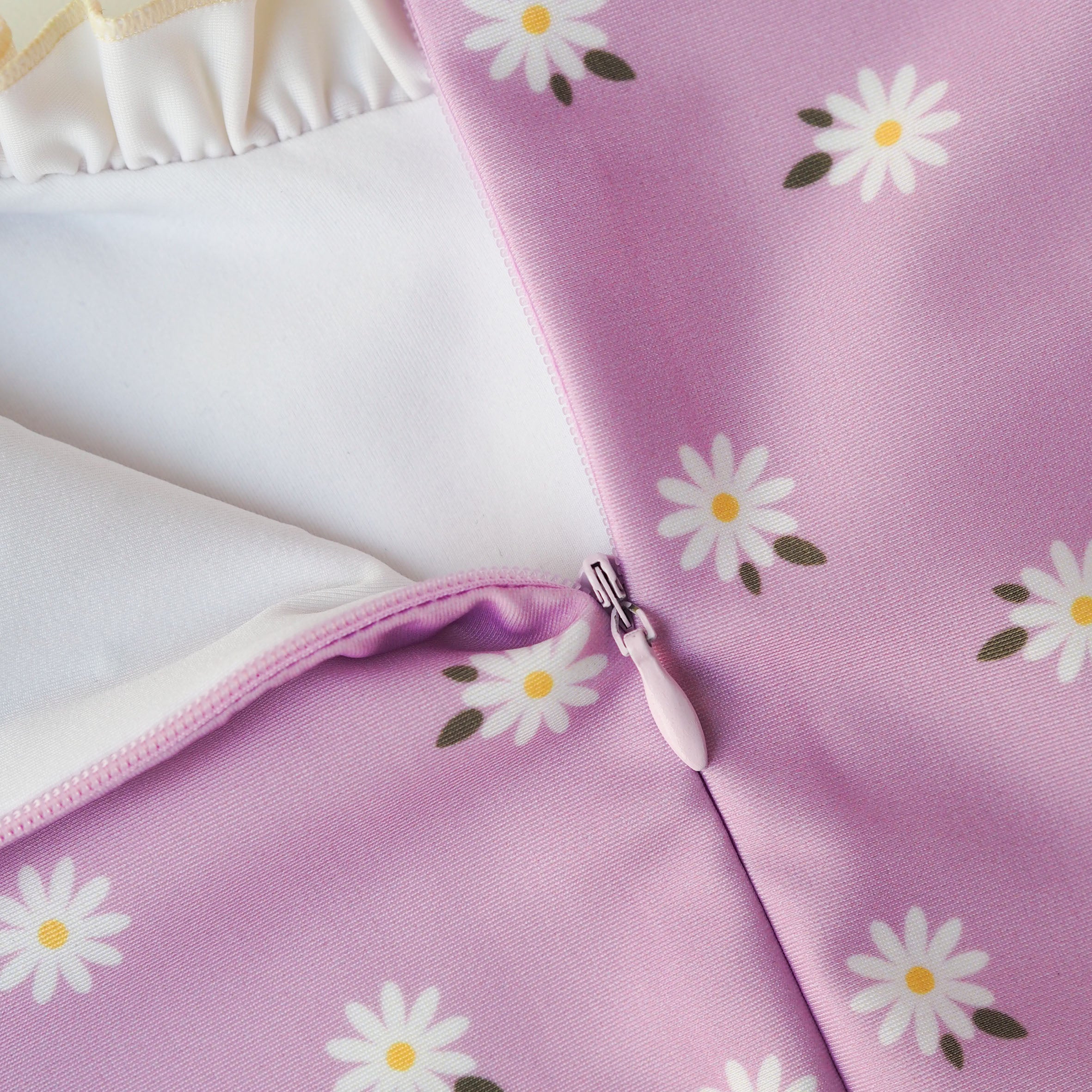 Traje de baño UV Ruffle Florence - margaritas lilas